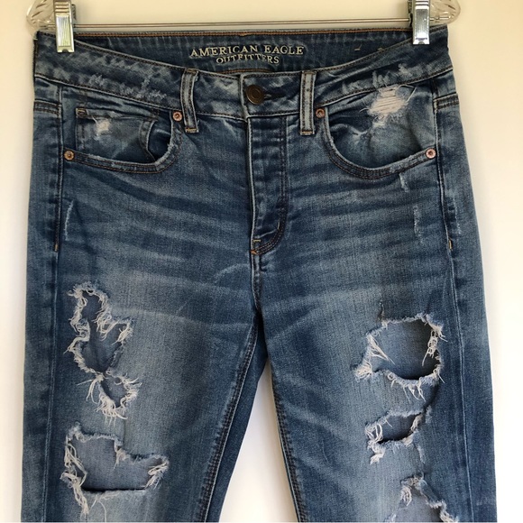 American Eagle Tomgirl Jeans Womens Sz 4 Stretch Destroyed Distressed Boyfriend - Picture 2 of 8